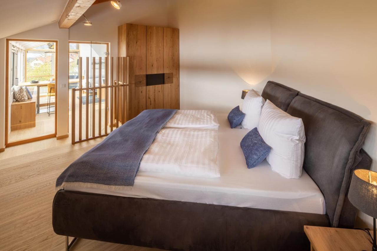 Stille X Weite - Hochwertige Wohnung Mit See-Panorama Kronburg Ngoại thất bức ảnh