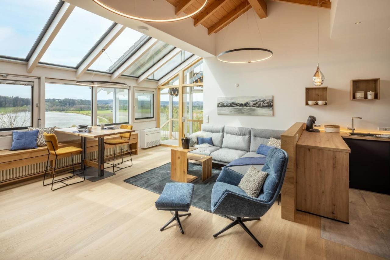 Stille X Weite - Hochwertige Wohnung Mit See-Panorama Kronburg Ngoại thất bức ảnh