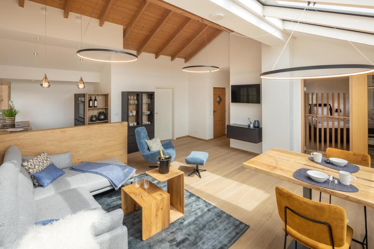 Stille X Weite - Hochwertige Wohnung Mit See-Panorama Kronburg Ngoại thất bức ảnh